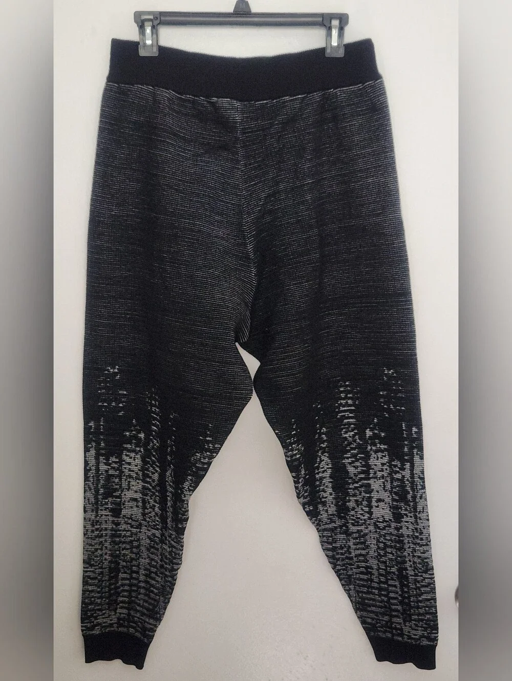 Adidas Men’s ZNE Pulse Knit Pants Jogger Bottoms - Size M Black/Gray
